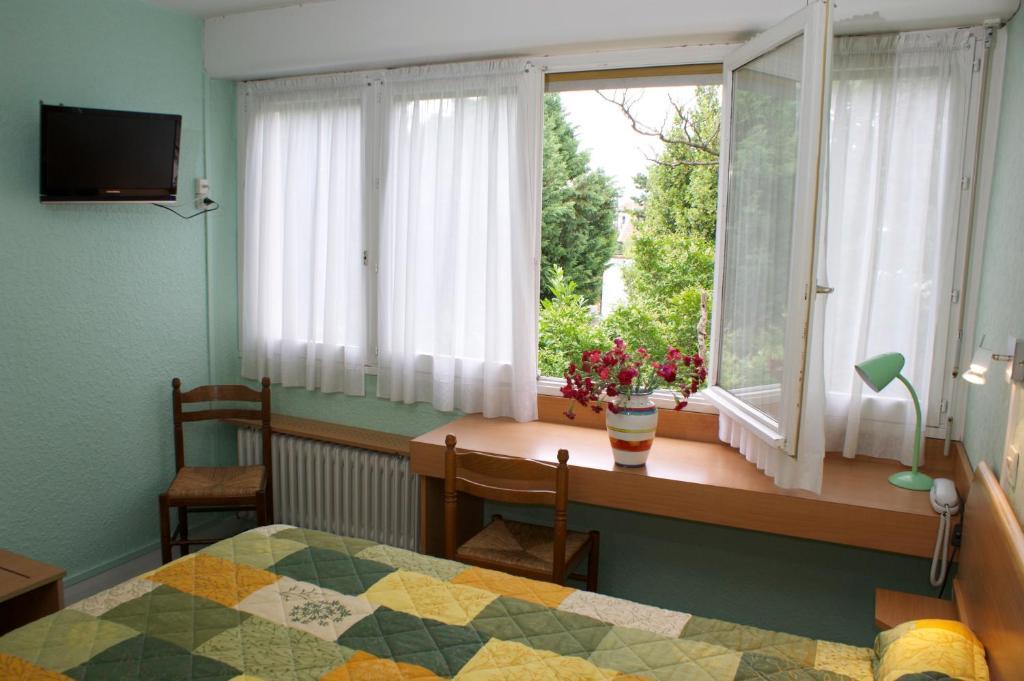 Hotel Le Lyon Bron Kültér fotó
