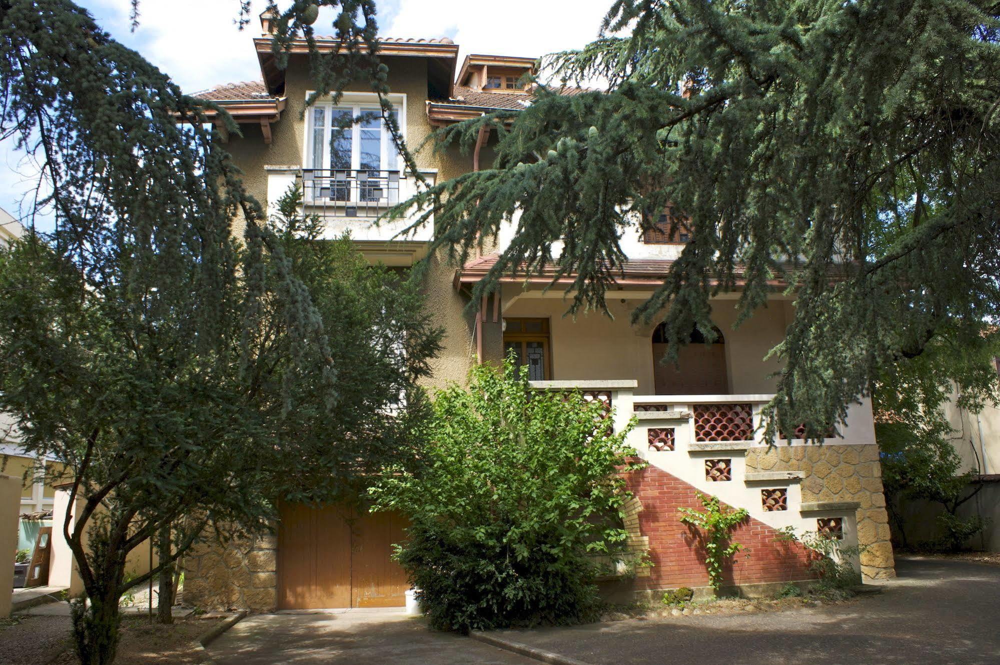 Hotel Le Lyon Bron Kültér fotó