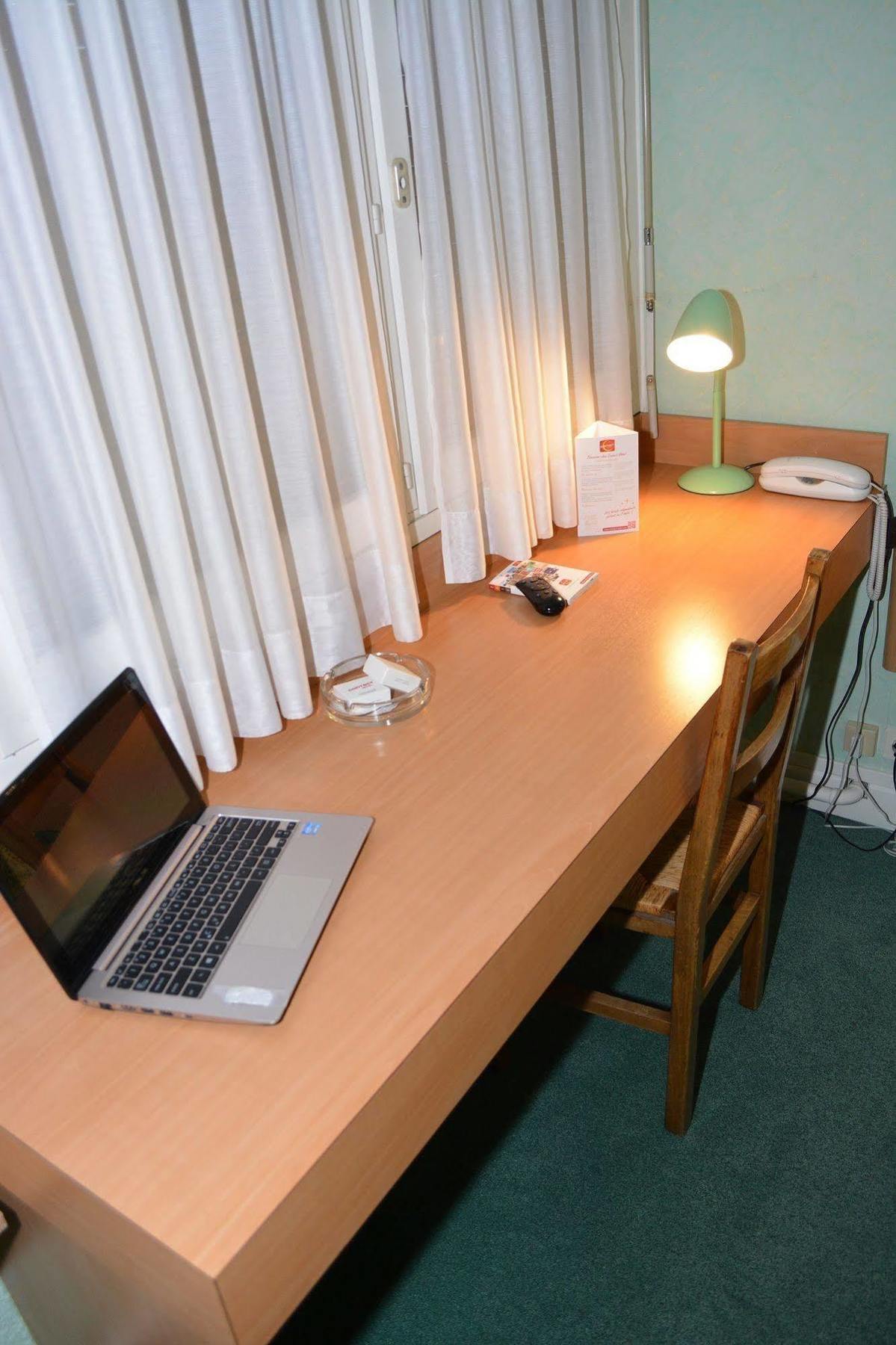 Hotel Le Lyon Bron Kültér fotó