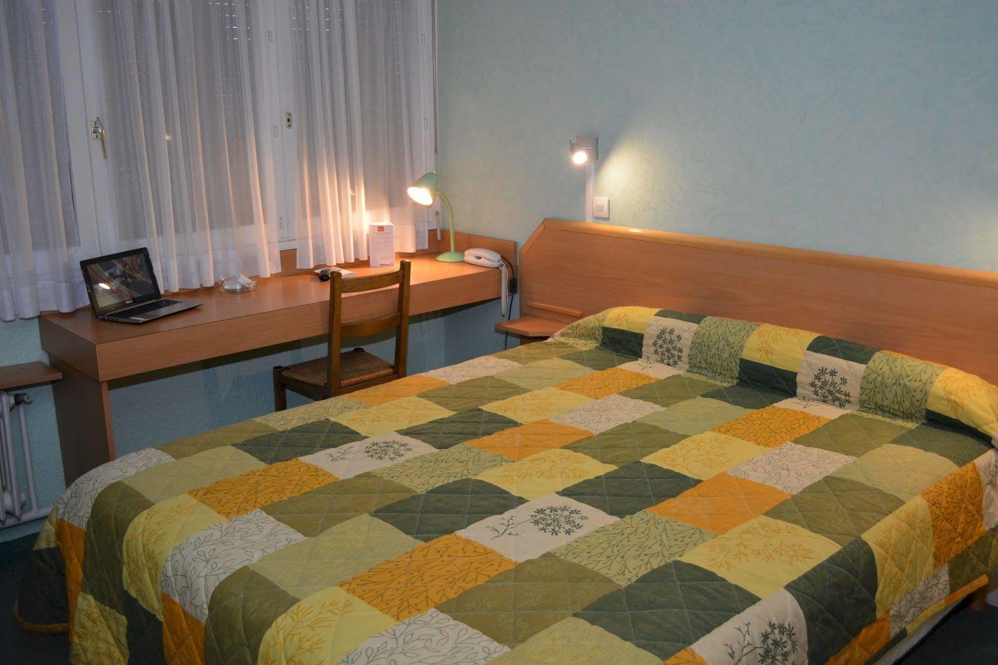 Hotel Le Lyon Bron Kültér fotó