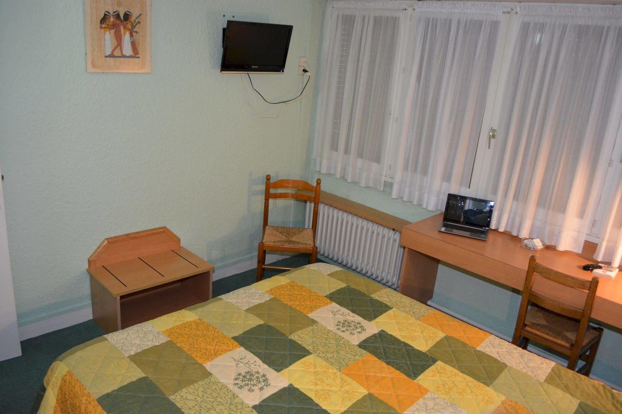 Hotel Le Lyon Bron Kültér fotó