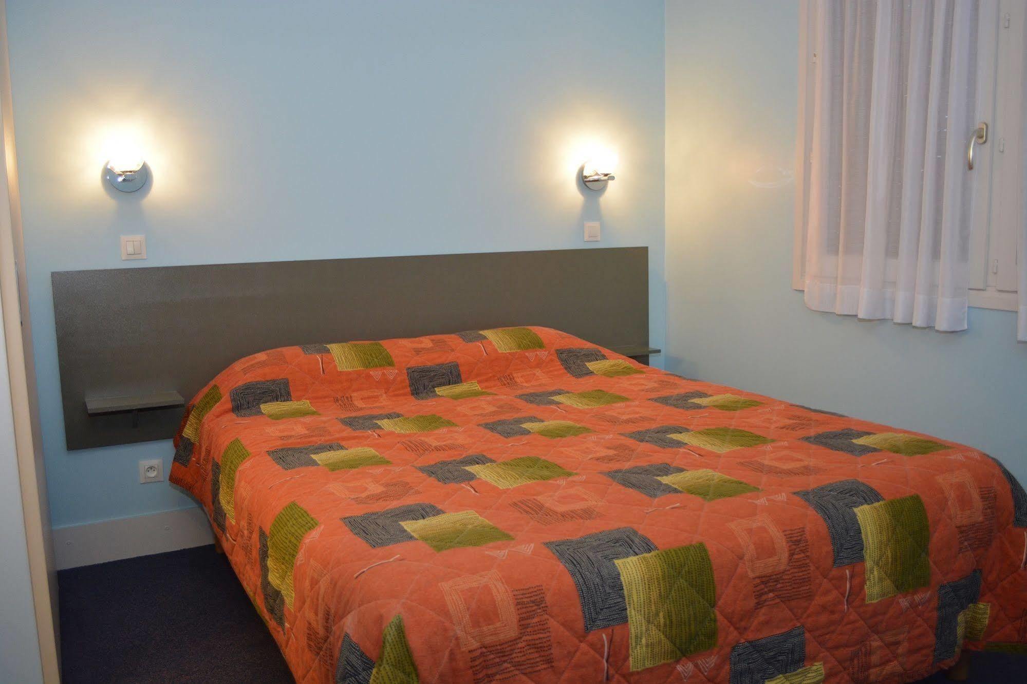 Hotel Le Lyon Bron Kültér fotó