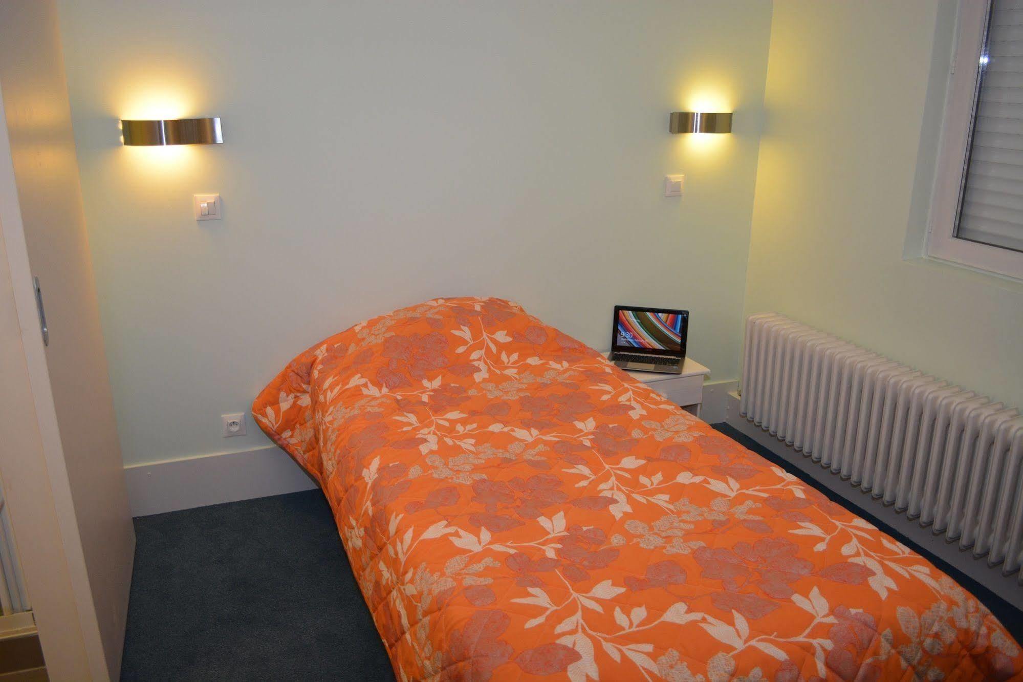Hotel Le Lyon Bron Kültér fotó